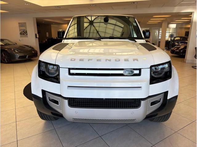 2023 Land Rover Defender 130 SE