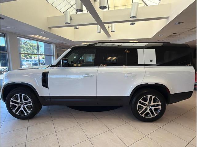 2023 Land Rover Defender 130 SE