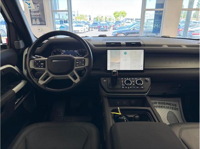 2023 Land Rover Defender 130 SE