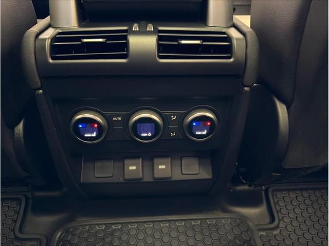 2023 Land Rover Defender 130 SE