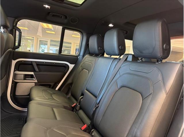2023 Land Rover Defender 130 SE