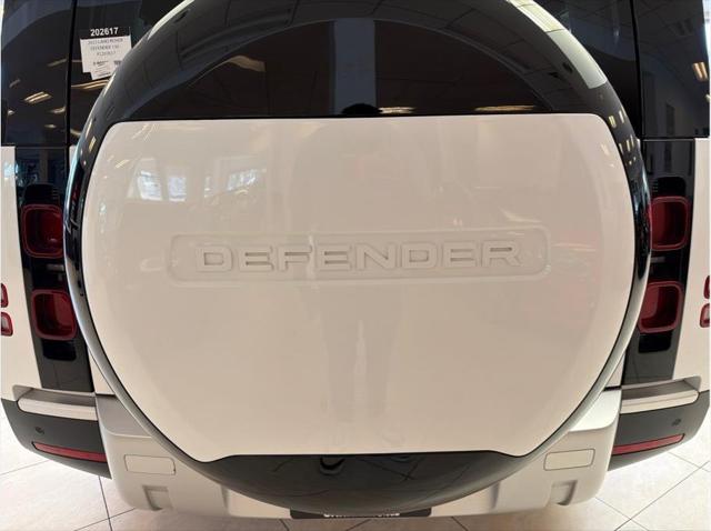 2023 Land Rover Defender 130 SE