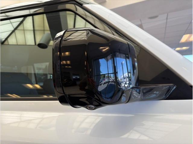 2023 Land Rover Defender 130 SE