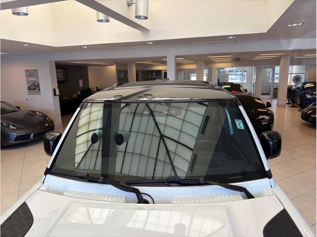 2023 Land Rover Defender 130 SE