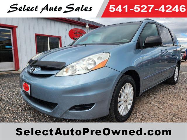 2009 Toyota Sienna LE for sale in Redmond, OR