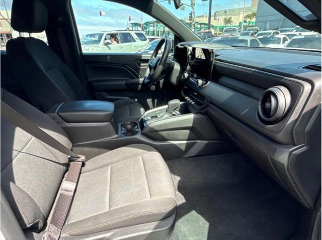 2023 Chevrolet Colorado 4WD Crew Cab Short Box WT