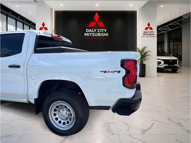 2023 Chevrolet Colorado 4WD Crew Cab Short Box WT