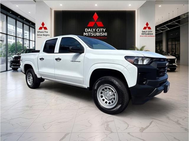 2023 Chevrolet Colorado 4WD Crew Cab Short Box WT