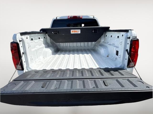 2023 Chevrolet Colorado 4WD Crew Cab Short Box WT