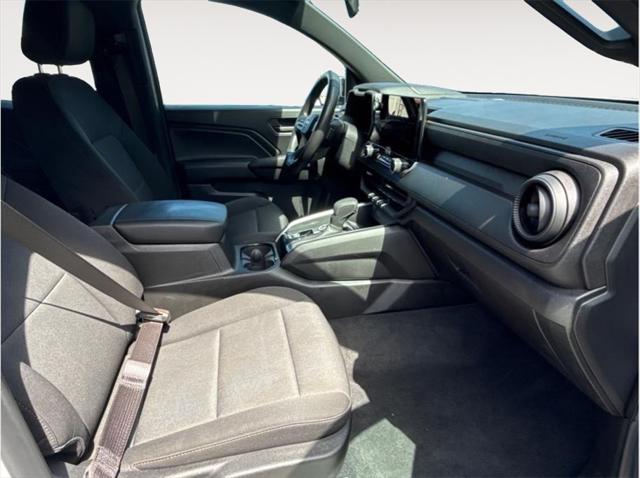 2023 Chevrolet Colorado 4WD Crew Cab Short Box WT