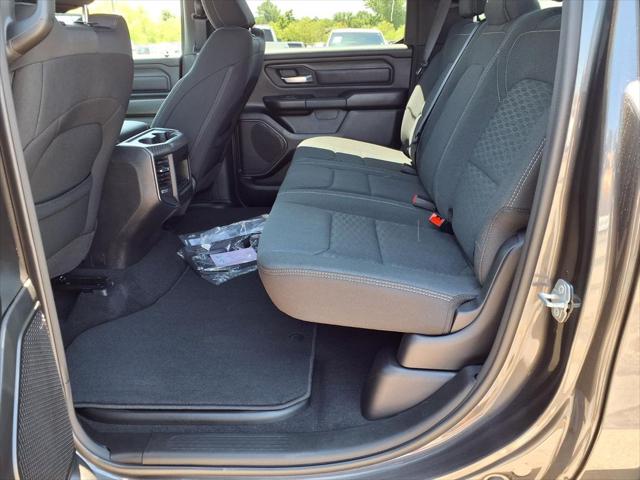 2026 Ram 1500 Express Crew Cab 4x4 57 Box