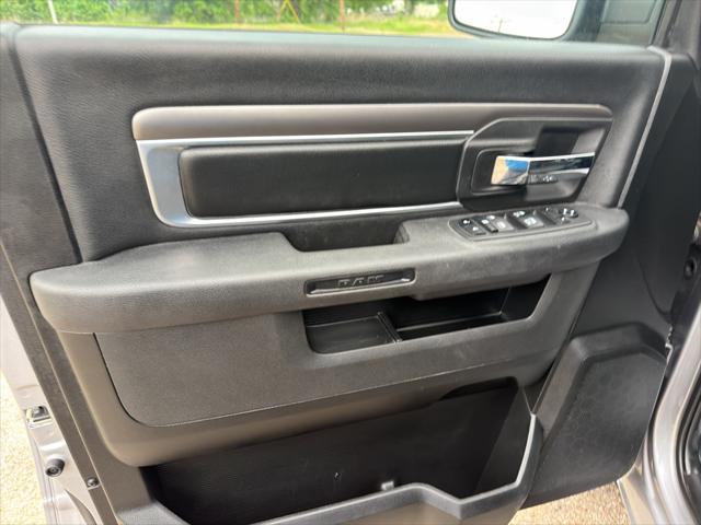 2024 Ram 1500 Classic Warlock Crew Cab 4x2 5'7" Box