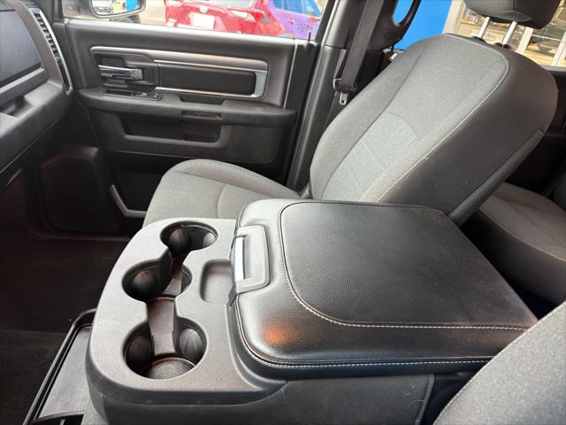 2024 Ram 1500 Classic Warlock Crew Cab 4x2 5'7" Box