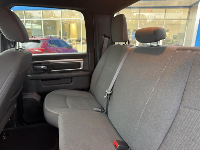 2024 Ram 1500 Classic Warlock Crew Cab 4x2 5'7" Box