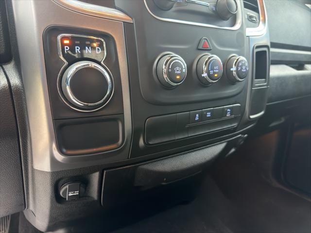 2024 Ram 1500 Classic Warlock Crew Cab 4x2 5'7" Box