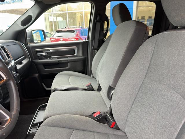 2024 Ram 1500 Classic Warlock Crew Cab 4x2 5'7" Box