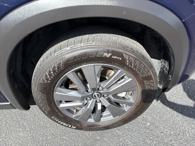 2025 Nissan Pathfinder SV 4WD