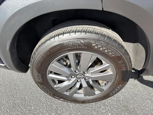 2025 Nissan Pathfinder SV 4WD