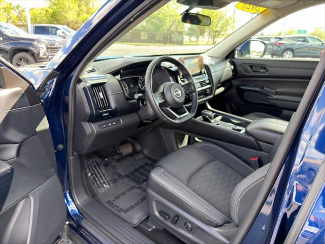 2025 Nissan Pathfinder SV 4WD
