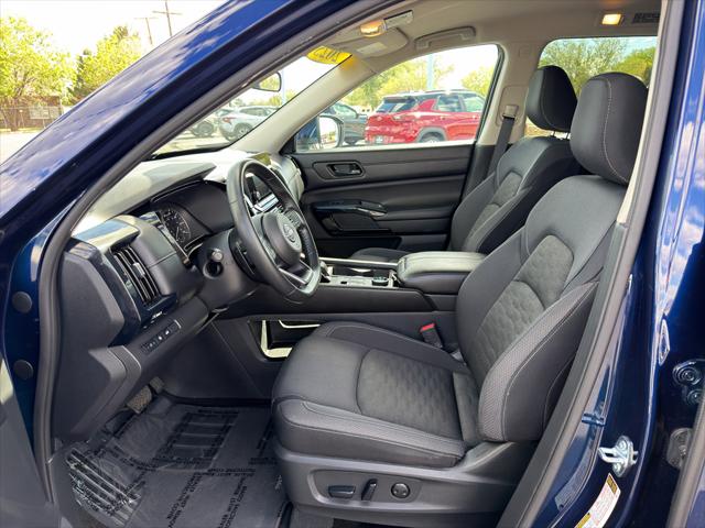 2025 Nissan Pathfinder SV 4WD