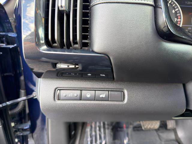 2025 Nissan Pathfinder SV 4WD