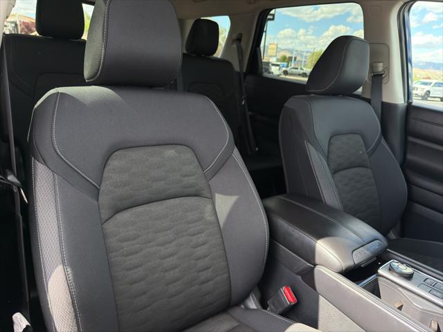 2025 Nissan Pathfinder SV 4WD