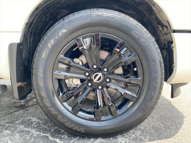 2023 Nissan Titan Crew Cab SV 4x4