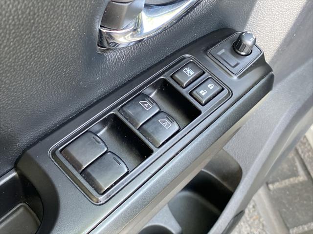 2023 Nissan Titan Crew Cab SV 4x4