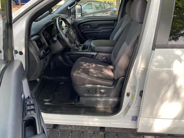 2023 Nissan Titan Crew Cab SV 4x4