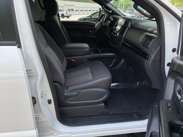 2023 Nissan Titan Crew Cab SV 4x4