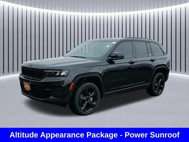 2022 Jeep Grand Cherokee Altitude 4x4 for sale in Crystal Lake, IL