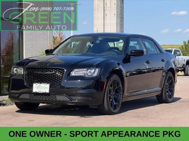 2023 Chrysler 300 Touring for sale in MILTON, WI