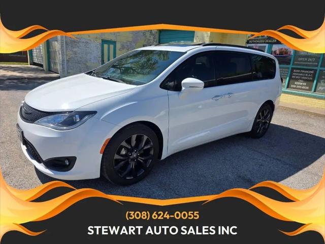 2018 Chrysler Pacifica Limited for sale in Central City, NE