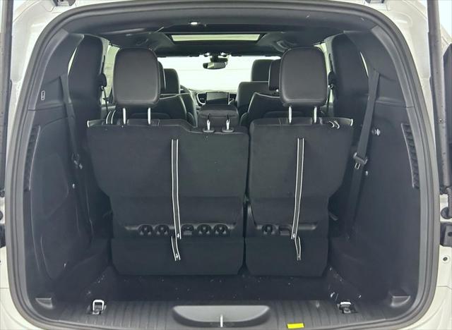 2027 Chrysler Pacifica Limited