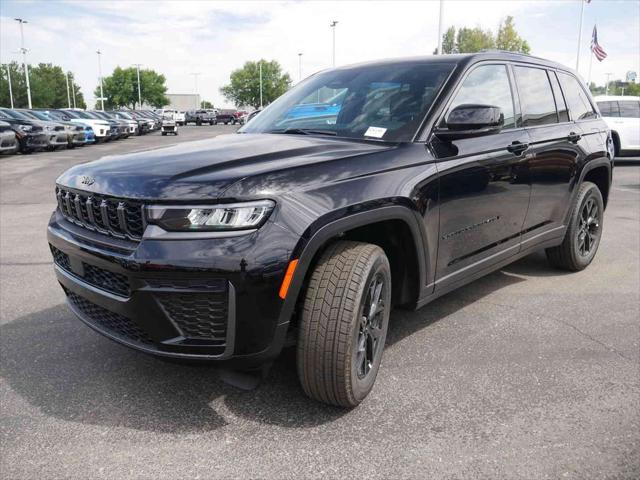 2026 Jeep Grand Cherokee GRAND CHEROKEE LAREDO ALTITUDE 4X4 2026 Jeep Grand Cherokee GRAND CHEROKEE LAREDO ALTITUDE 4X4