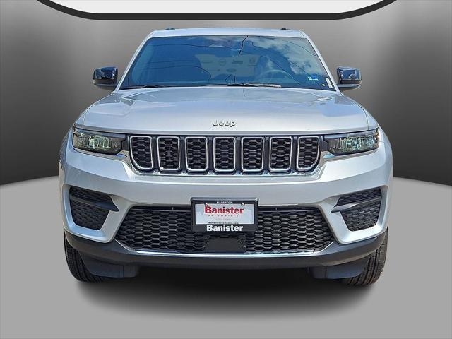 2026 Jeep Grand Cherokee GRAND CHEROKEE LAREDO 4X4 2026 Jeep Grand Cherokee GRAND CHEROKEE LAREDO 4X4