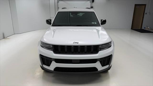 2026 Jeep Grand Cherokee GRAND CHEROKEE LAREDO ALTITUDE 4X4 2026 Jeep Grand Cherokee GRAND CHEROKEE LAREDO ALTITUDE 4X4