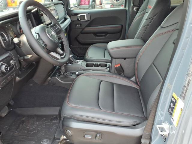 2026 Jeep Gladiator GLADIATOR SHADOW OPS 4X4