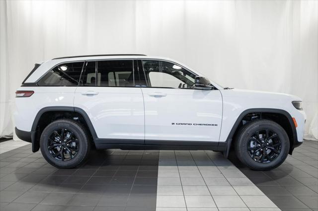 2026 Jeep Grand Cherokee GRAND CHEROKEE LAREDO ALTITUDE 4X4 2026 Jeep Grand Cherokee GRAND CHEROKEE LAREDO ALTITUDE 4X4