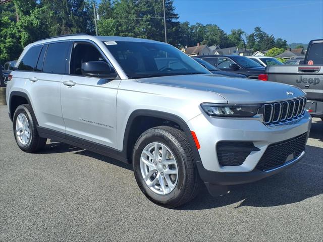 2026 Jeep Grand Cherokee GRAND CHEROKEE LAREDO X 4X4