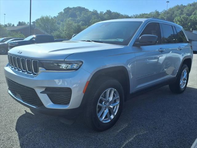 2026 Jeep Grand Cherokee GRAND CHEROKEE LAREDO X 4X4
