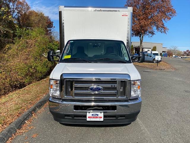 2025 Ford E-450 Cutaway Unknown