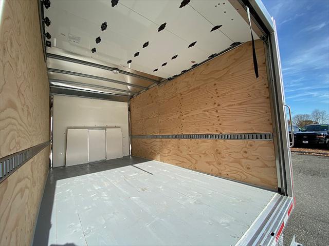 2025 Ford E-450 Cutaway Unknown