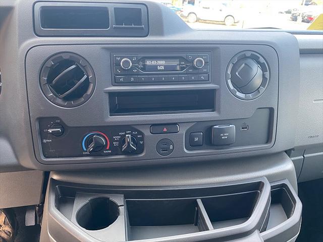 2025 Ford E-450 Cutaway Unknown