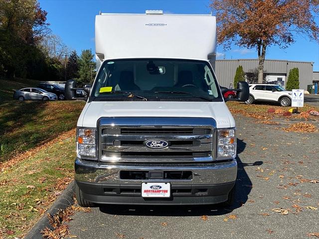 2026 Ford E-350 Cutaway Unknown
