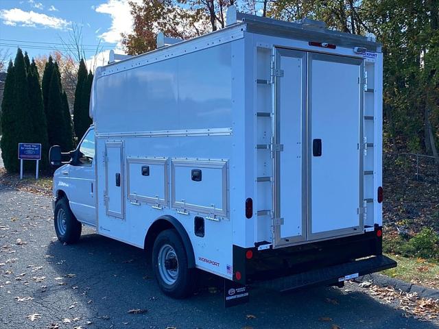 2026 Ford E-350 Cutaway Unknown
