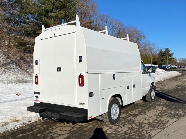 2026 Ford E-350 Cutaway Unknown