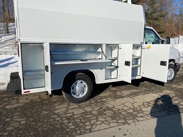 2026 Ford E-350 Cutaway Unknown