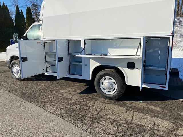 2026 Ford E-350 Cutaway Unknown