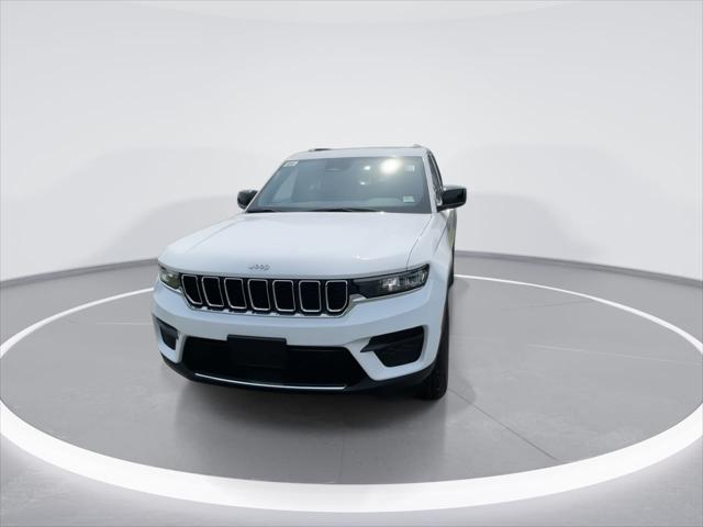 2026 Jeep Grand Cherokee GRAND CHEROKEE LAREDO X 4X4